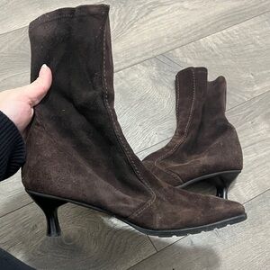 Stuart Weitzman Women's Dark Brown Suede Kitten Heel Ankle Boots